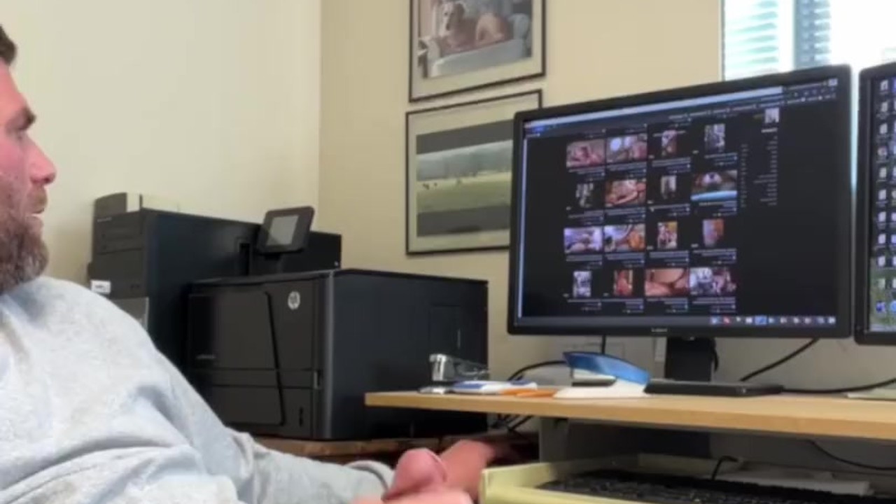 Office Jerkoff with Cum Milking