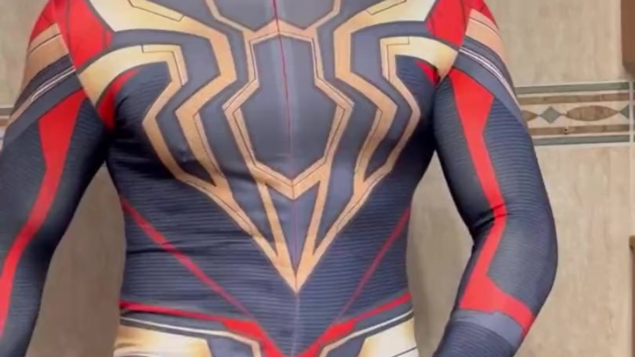Spiderman Cosplay Blowjob and Cumshot
