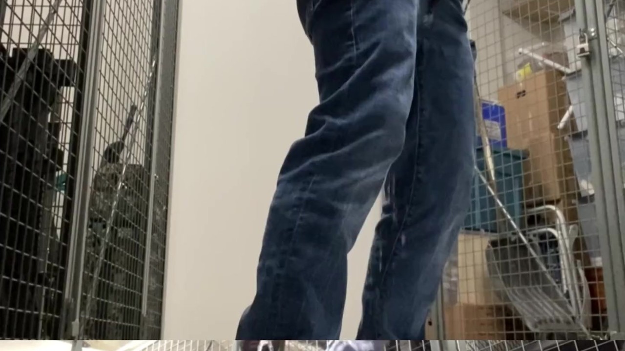 Public Pissing in Double View