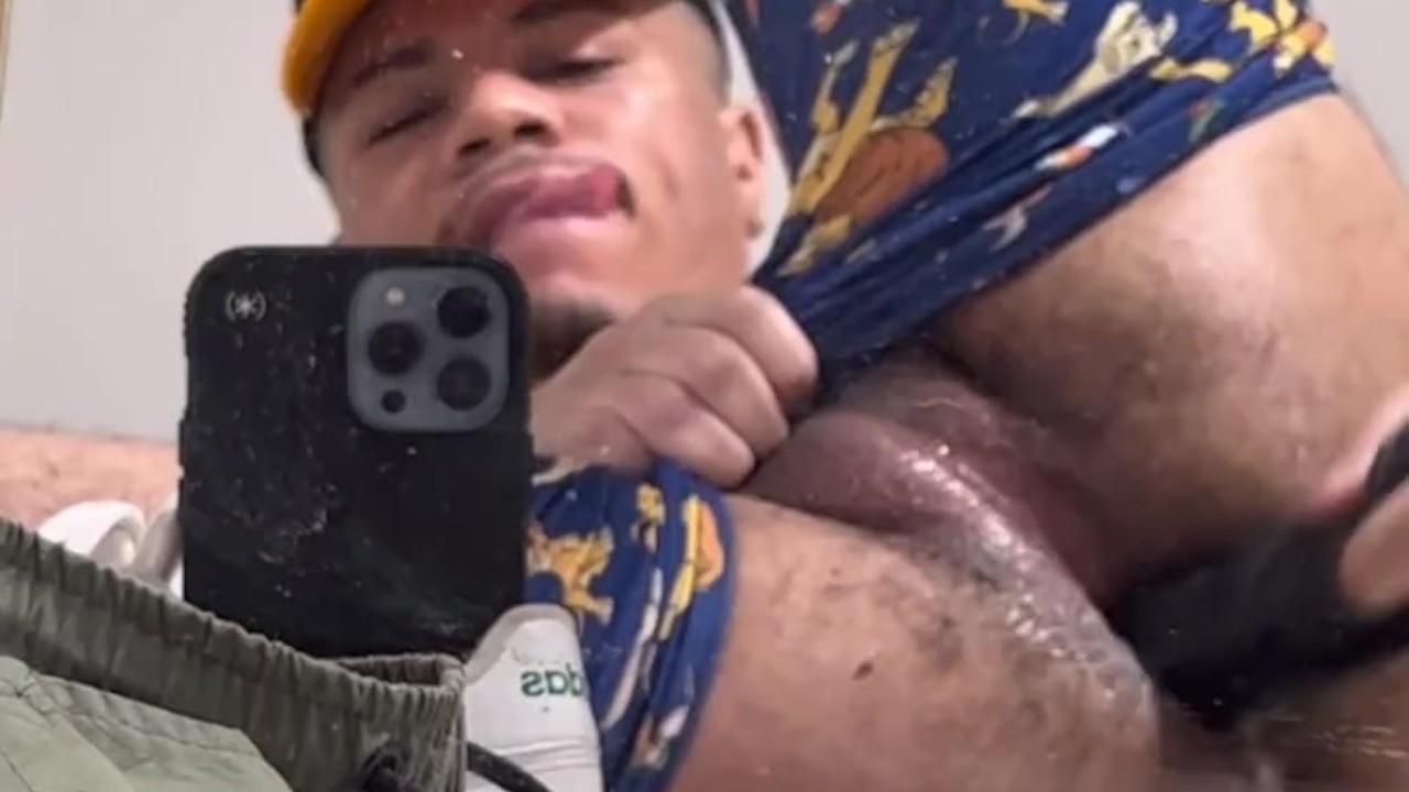 Guy Fingers His Own Hole