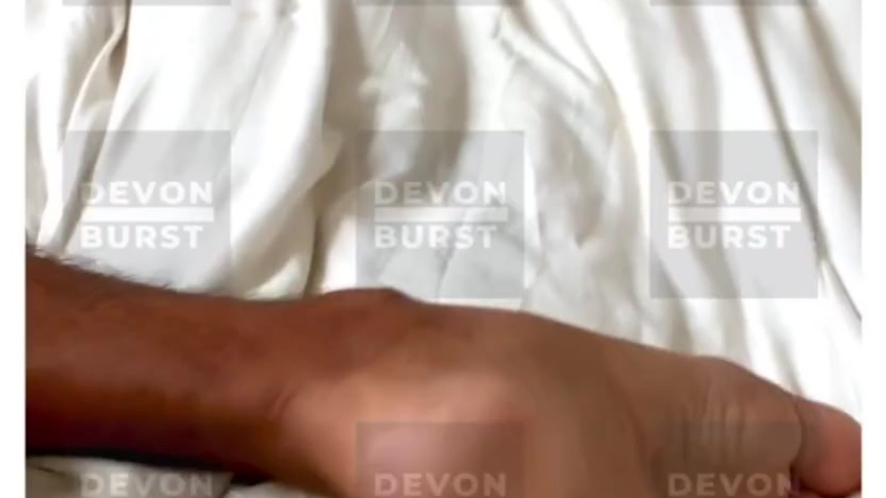 Twink Wakes Up in Bed, Shows Off Feet