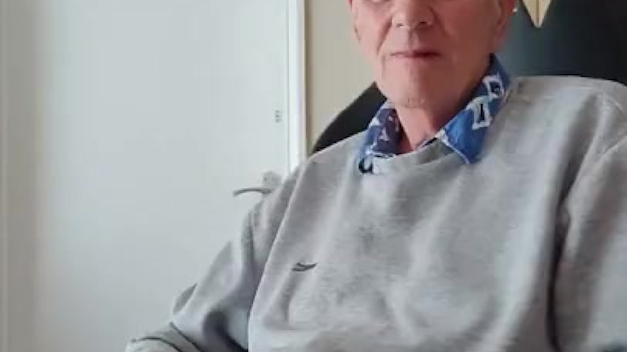 Horny Guy Masturbates to Orgasm