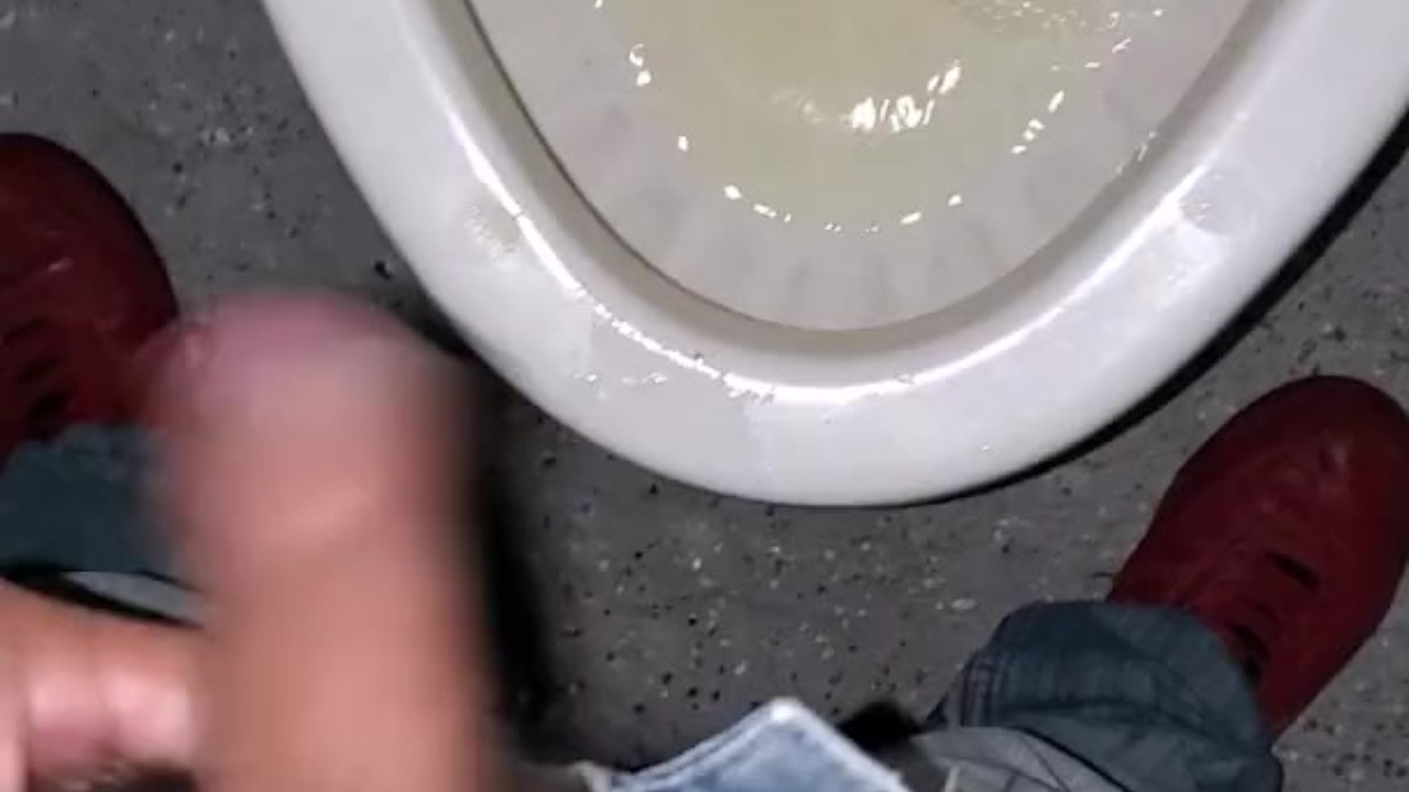 Uncut Guy Peeing in Public in Phoenix, AZ