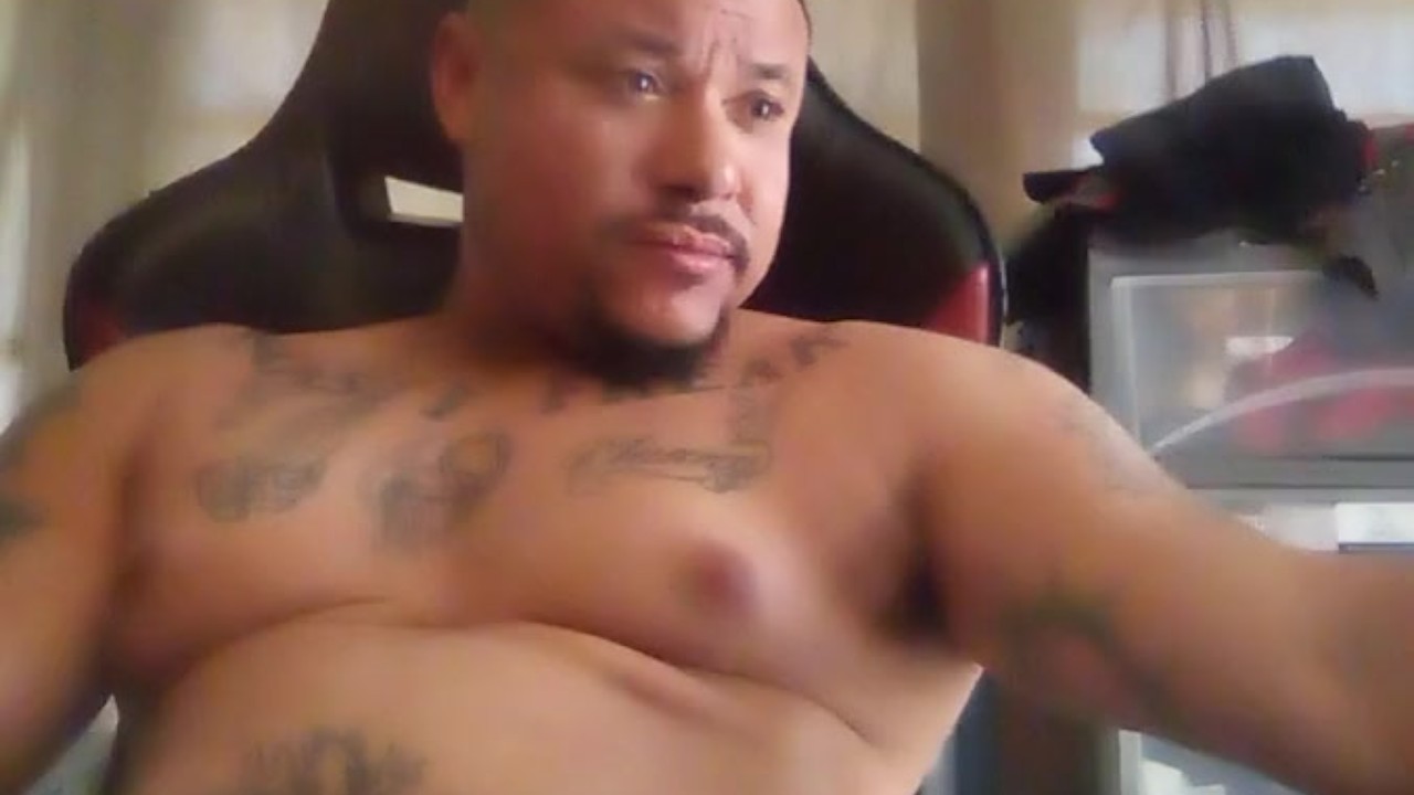 Latino Hunk Masturbates to Gay Porn