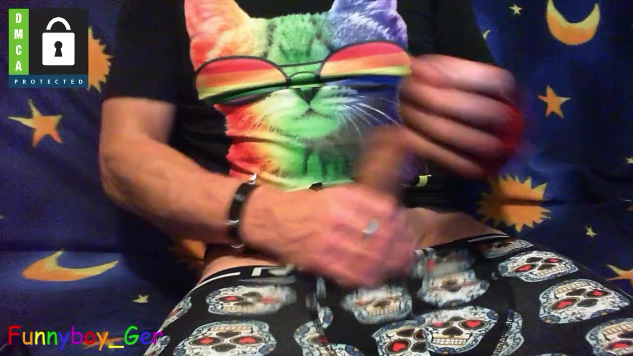 German Emo Twink (nearly) Handsfree Cumshot on his Boxer